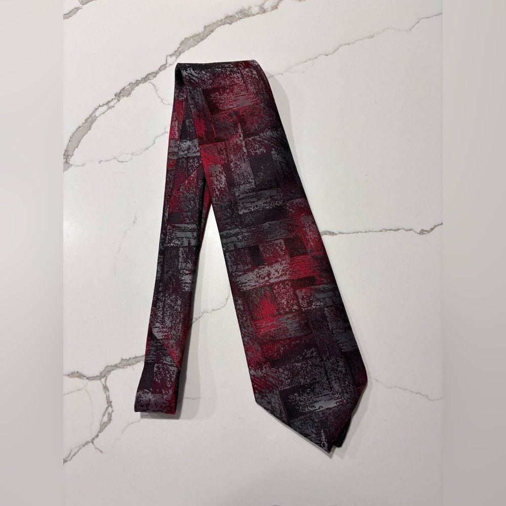 Wembley Men’s Classic Burgundy Red Black Geometric Pattern Formal Business Tie